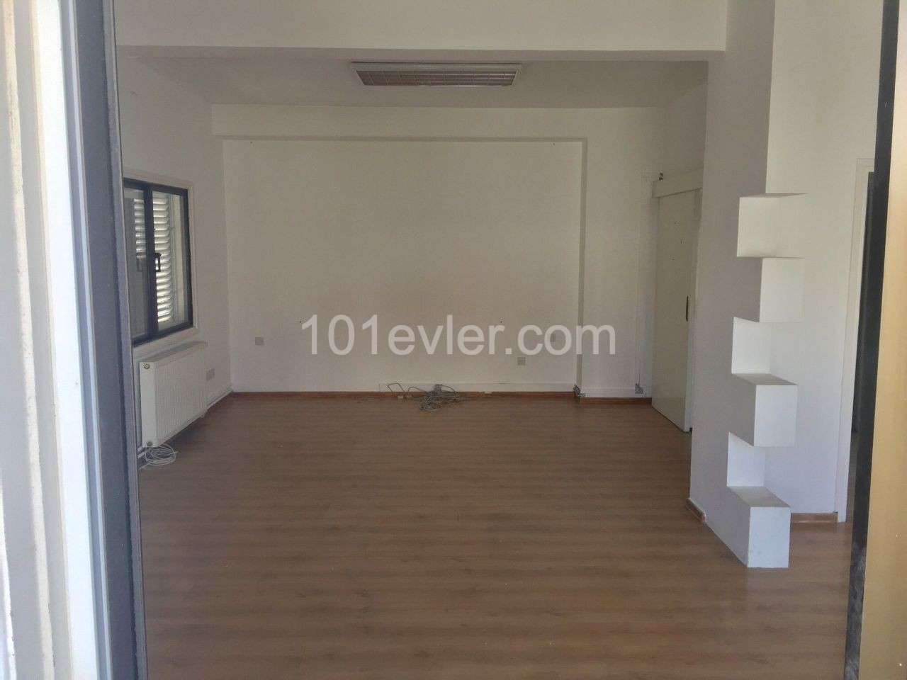 Nikosia Zentralstrand 500 stg Arbeitsplatz ** 