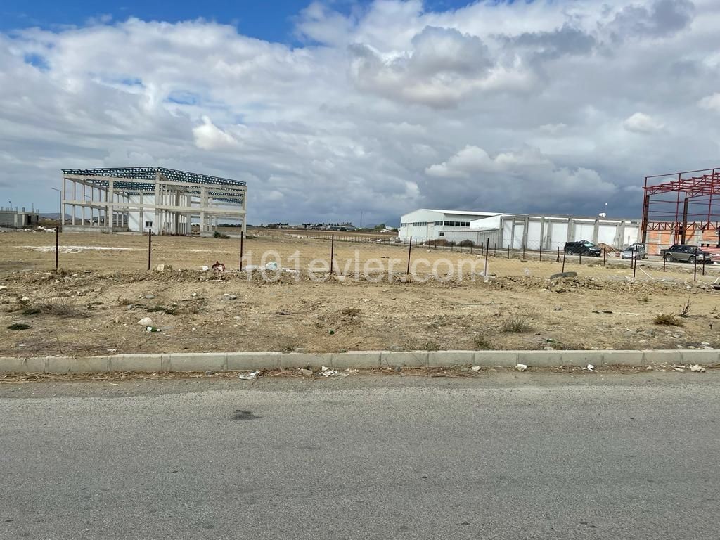 Land For Sale in Nicosia / Alayköy ** 