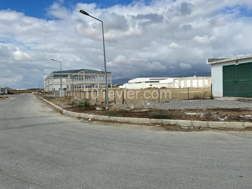 Land For Sale in Nicosia / Alayköy ** 