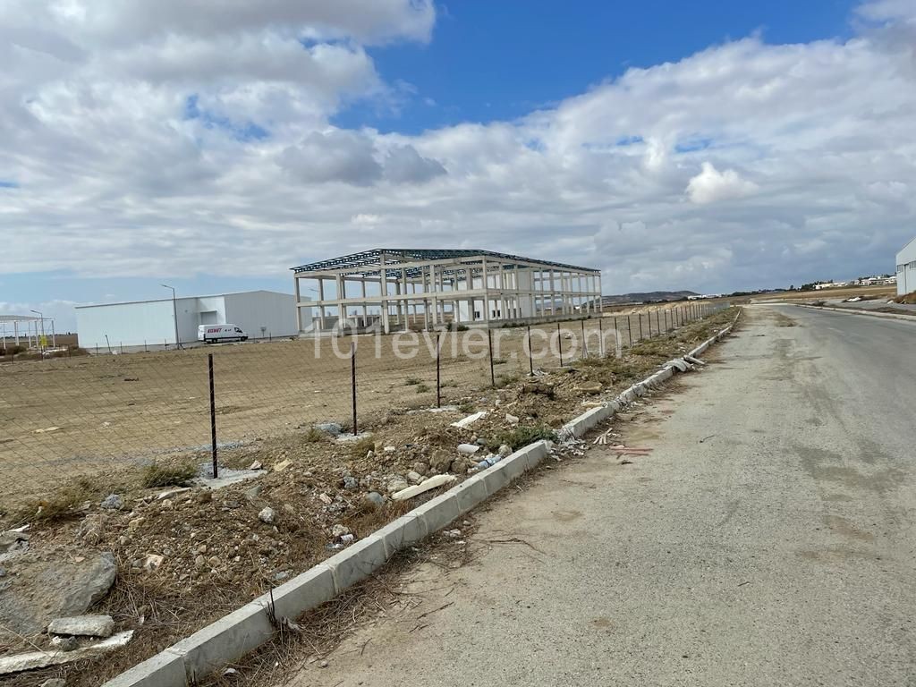 Land For Sale in Nicosia / Alayköy ** 