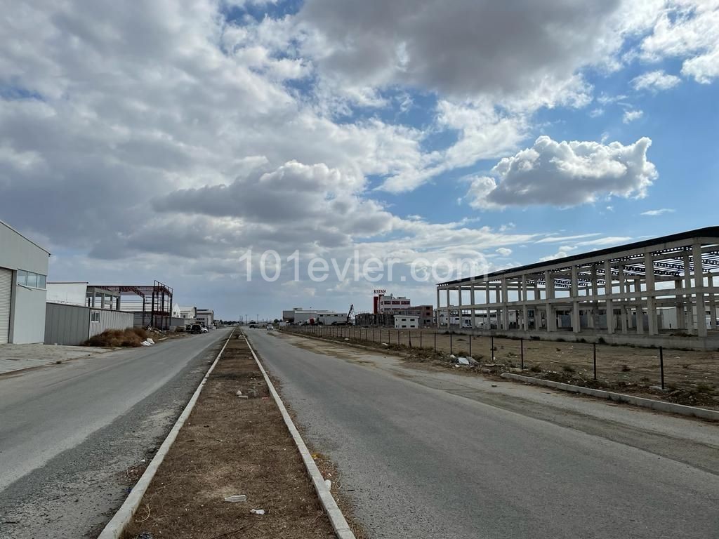 Land For Sale in Nicosia / Alayköy ** 