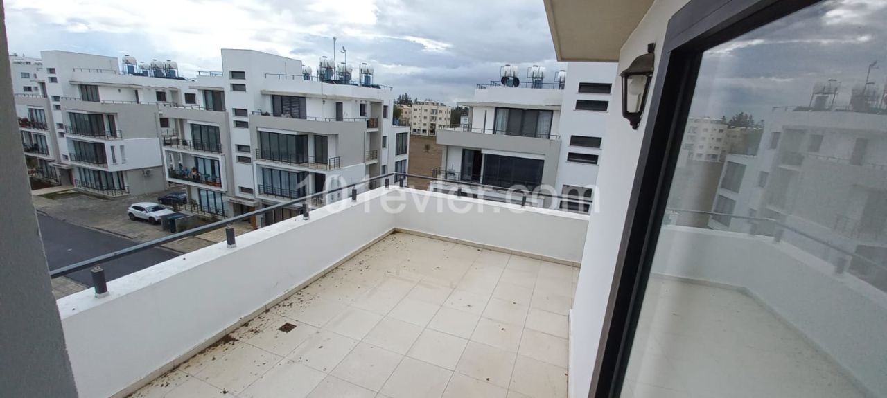 LEFKOŞA KÜÇÜK KAYMAKLIDA 2+1 LÜKS PENTHOUSE