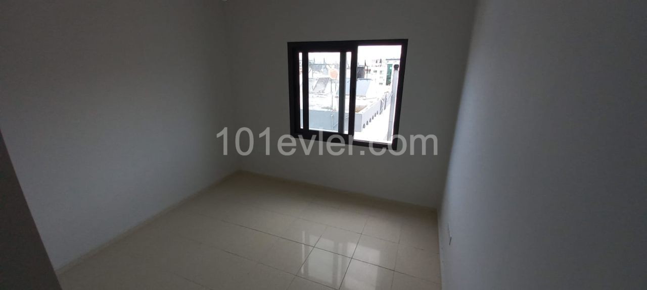 LEFKOŞA KÜÇÜK KAYMAKLIDA 2+1 LÜKS PENTHOUSE