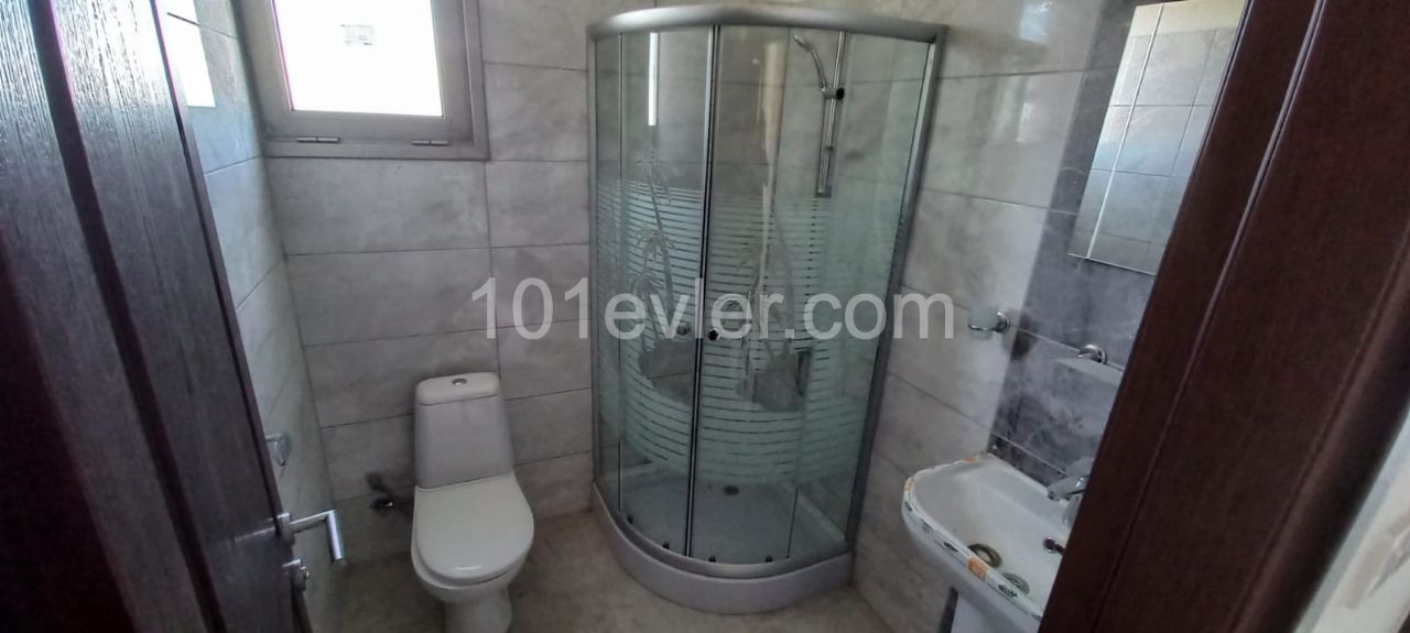 LEFKOŞA GÖNYELİ BÖLGESİNDE 2+1  SIFIR DAİRE 44,000.-STG