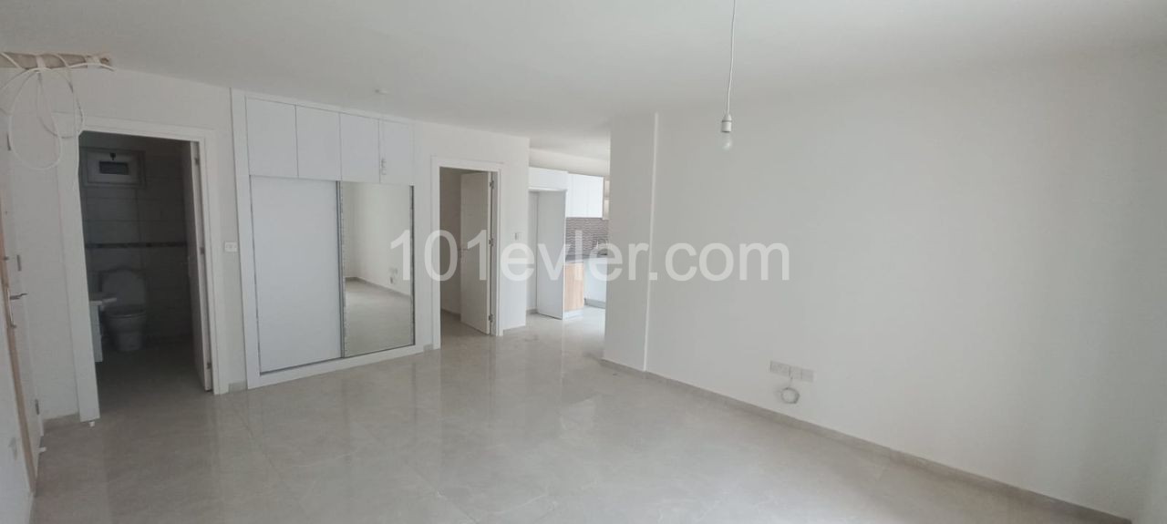 2+1 Flat for Sale with Mountain and Sea View in Kyrenia / Lapta Region ** 