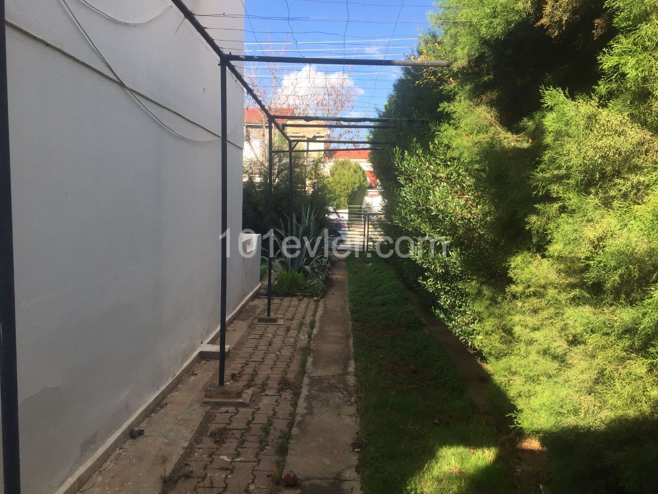 Twin Duplex Social Housing 160 m2 in a Corner Plot for Sale in Nicosia Taşkınköy Area 3+1 ** 