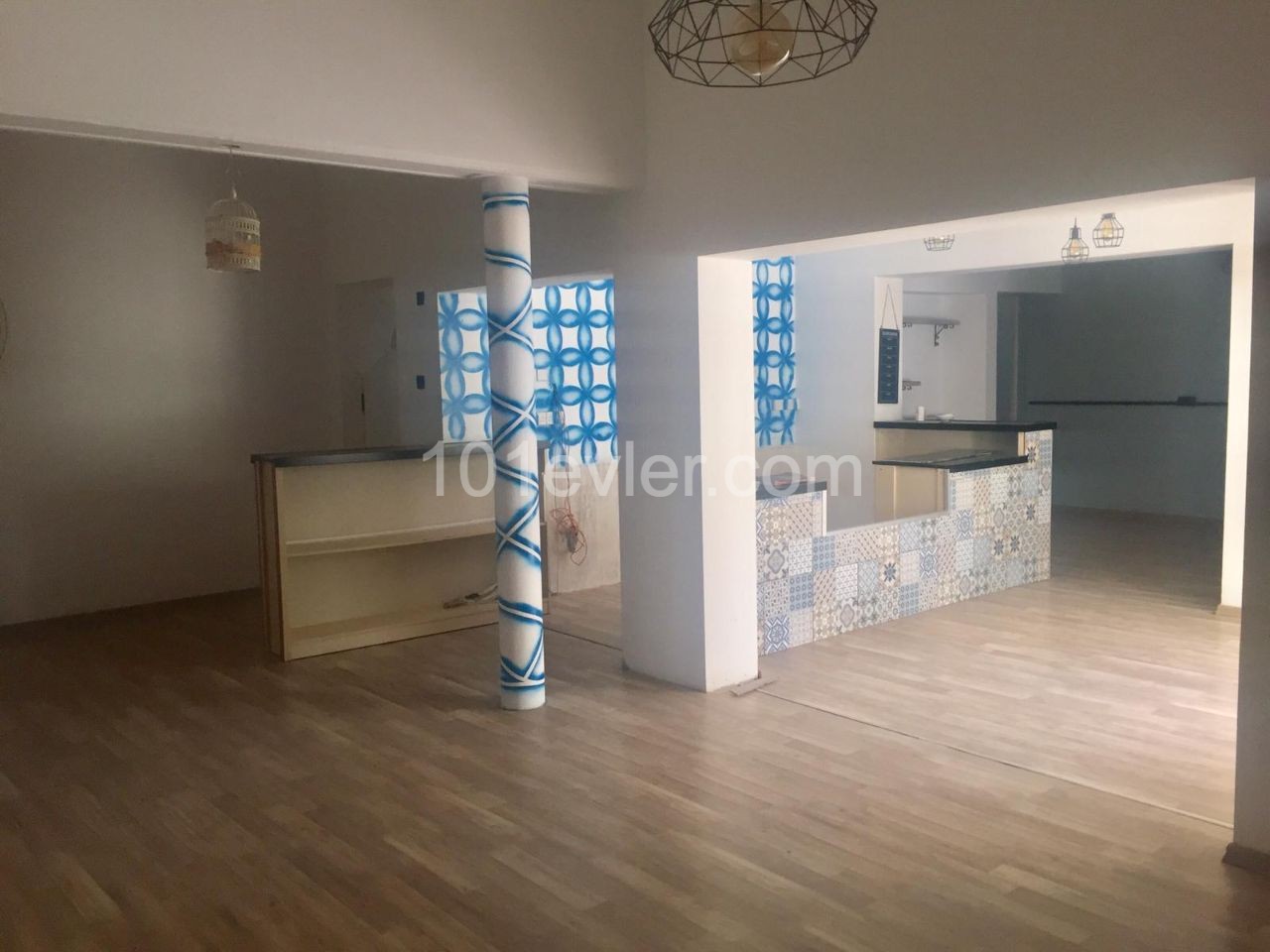 Lefkoşa Köşklüçiftlik Bölgesinde Kiralık 3+1 Bahçeli Zemin Kat İş Yeri veya Ofis Aylık Ödemeli 10,000 TL