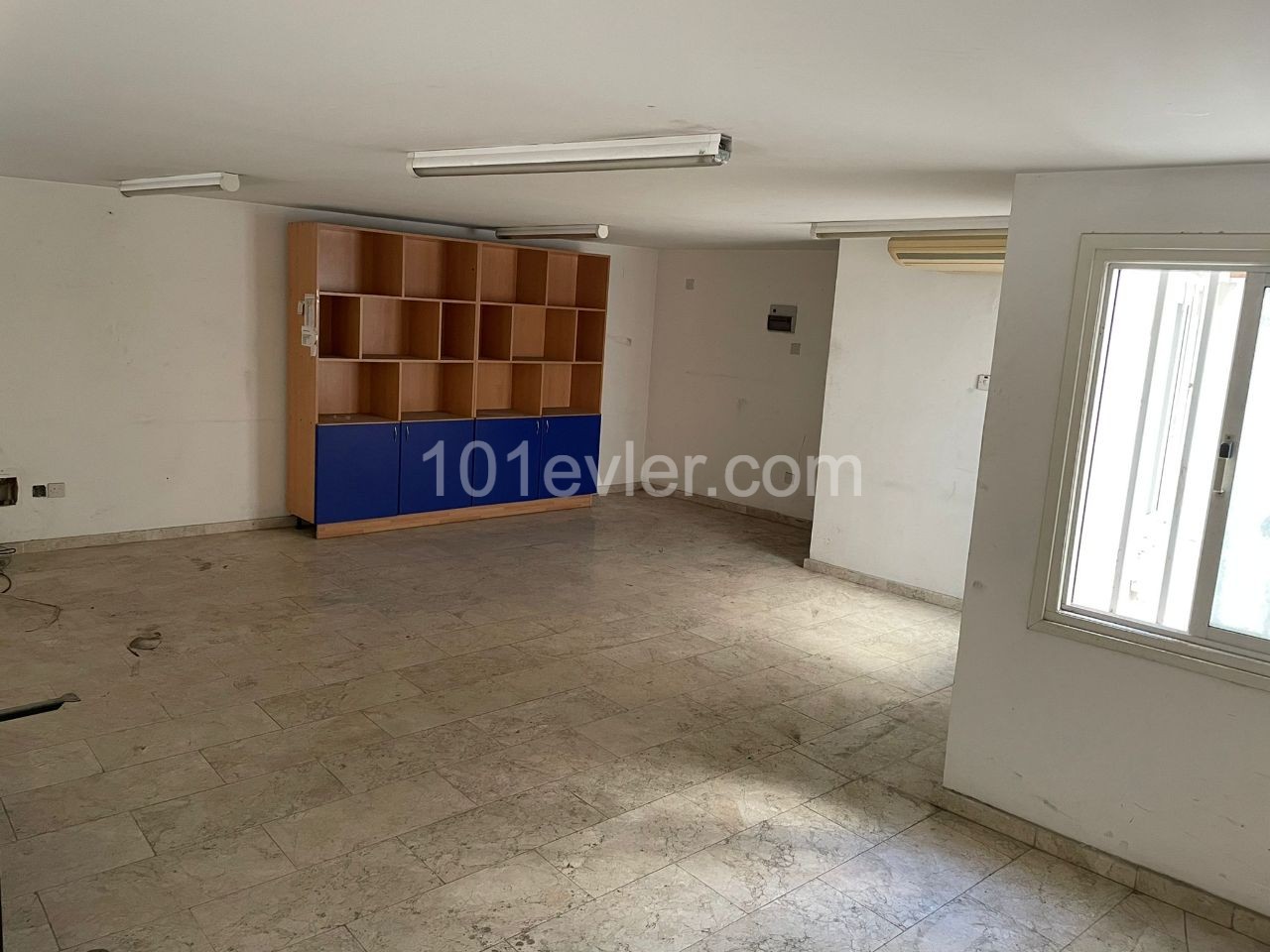 In Nicosia Surlariçi Opposite Demak Business Center For Rent Office Complete Building 2,000 STG ** 