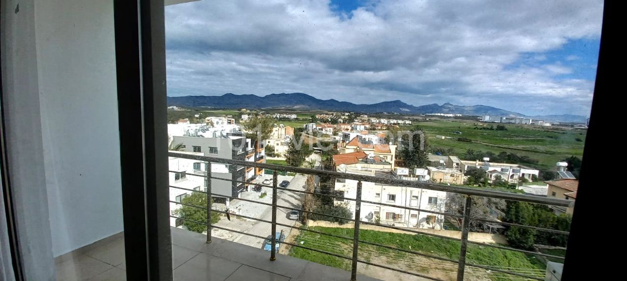 2-Zimmer-Wohnung zur Miete in Nikosia Mitrieli 350 STG 6 + 6 Monate zu zahlen ** 