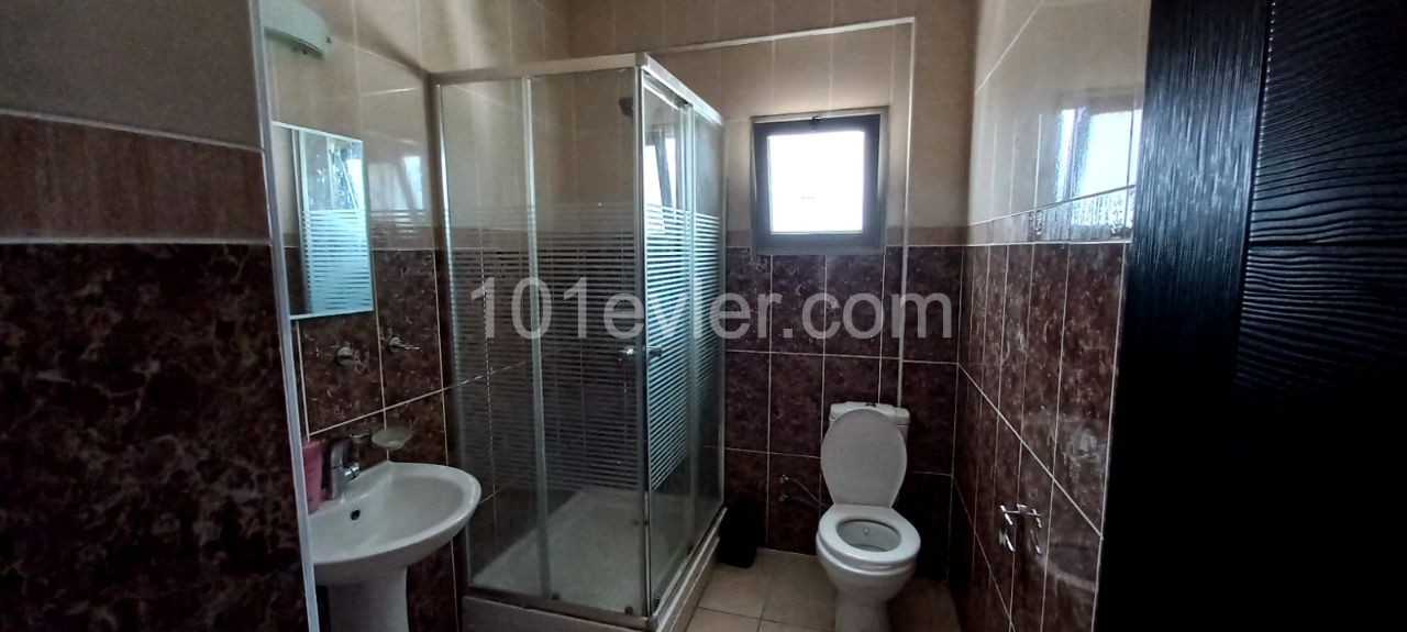 Lefkoşa Gönyeli Bölgesinde Kiralık 2 Yatak Odalı Daire 350 STG 6+6 Ay Ödemeli