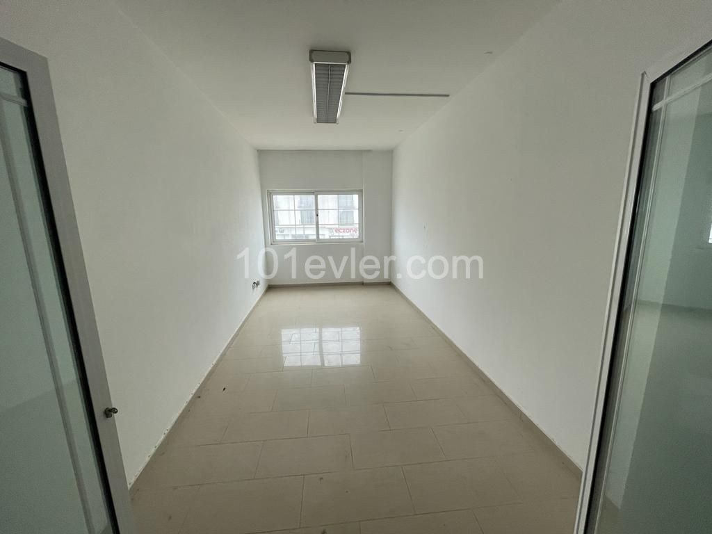 Office for Rent on the Main Road in the Küçük Kaymaklı Region of Nicosia 500 STG ** 