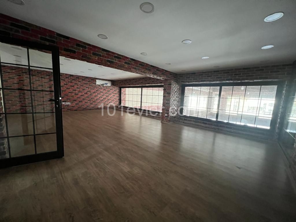 360 M2 Sendeli Workplace For Rent in Nicosia Küçükkaymaklı 2.000 Stg ** 