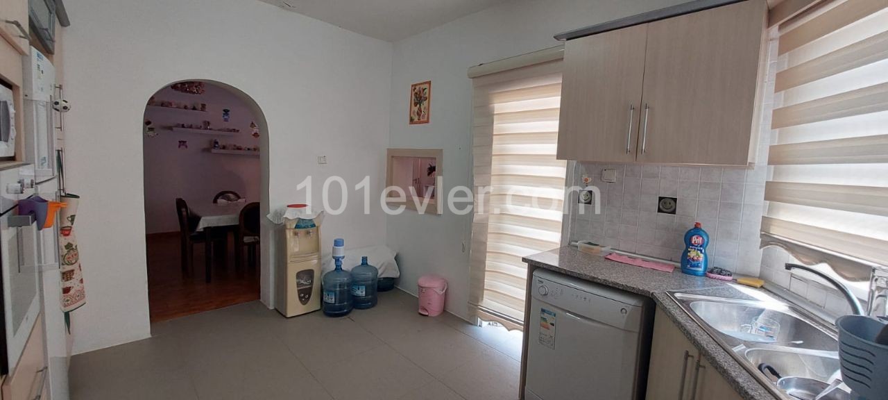3-Zimmer-Wohnung Zum Verkauf In Gallipoli ** 