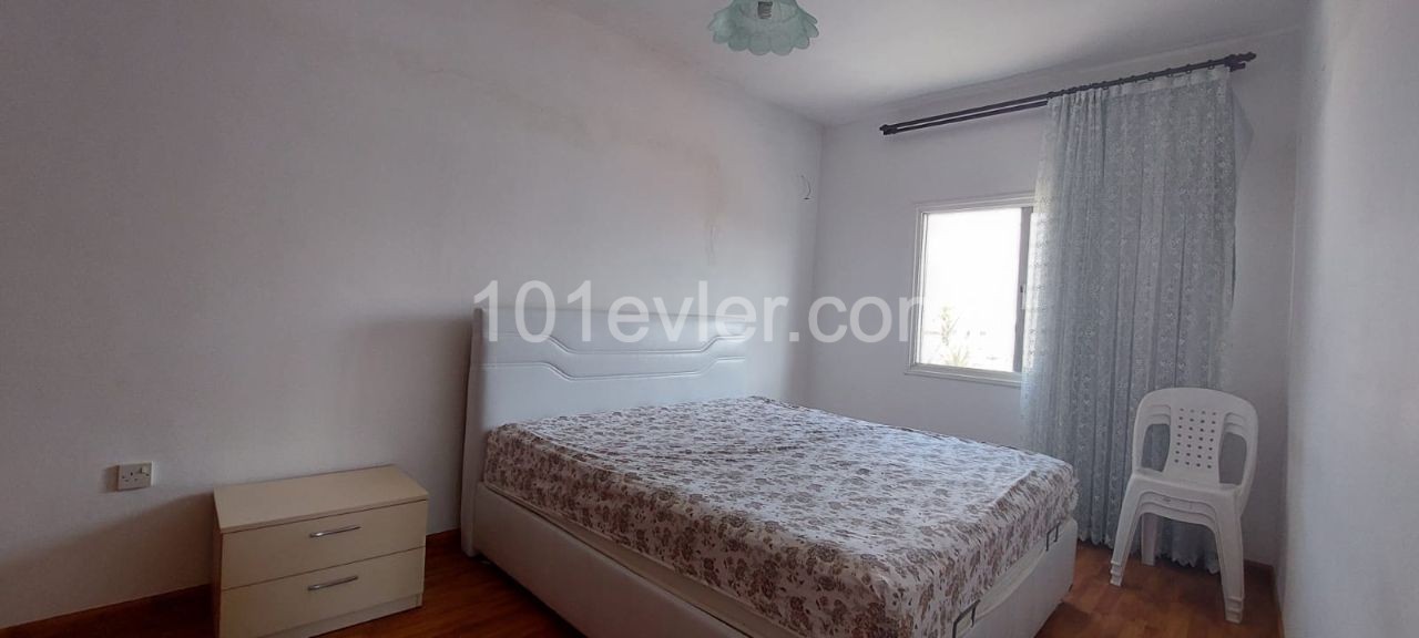 3 Bedroom Flat for Sale in Gallipoli ** 