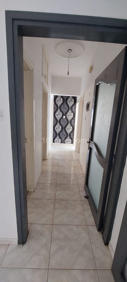 LEFKOŞA / ORTAKÖY'DE 3+1 SATILIK DAİRE 