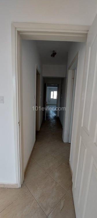 Flat Suitable for Rental Workplace or Office in Girne Center ** 