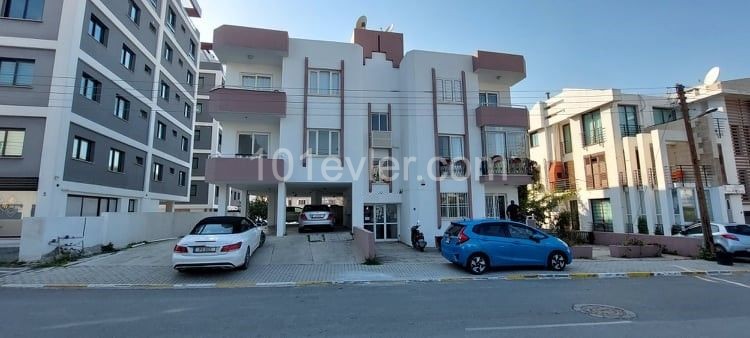 Wohnung geeignet für einen Arbeitsplatz oder Büro zur Miete in Kyrenia Zentrum ** 