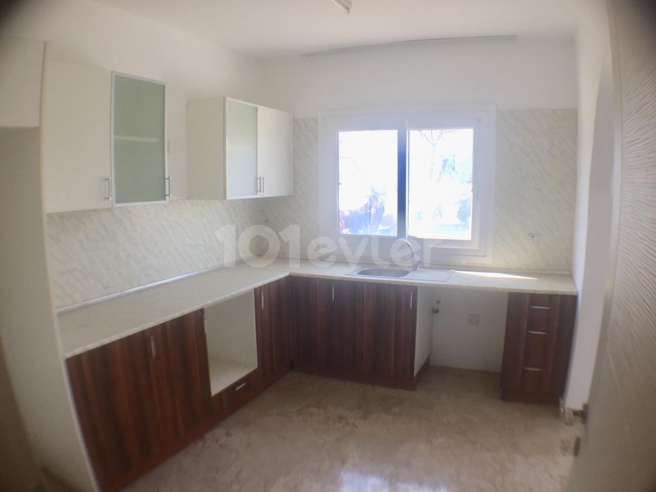 Nicosia /Kızılbaş Unfurnished Flat for Rent Annually in Advance ** 