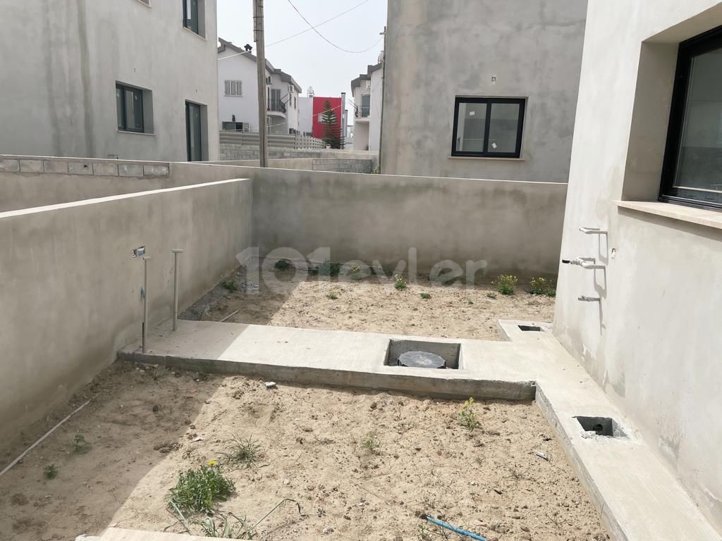 Maisonette-Einfamilienhaus Mit 3 Schlafzimmern Zum Verkauf In Nikosia Dumlupinar ** 