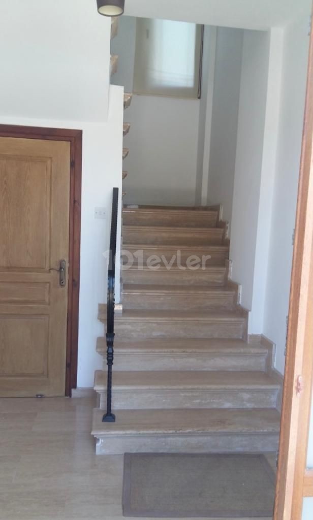 2+1 DETACHED HOUSE WITH COMMON POOL FOR RENT IN KYRENIA/CATALKOY ** 