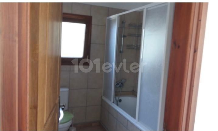 2+1 DETACHED HOUSE WITH COMMON POOL FOR RENT IN KYRENIA/CATALKOY ** 