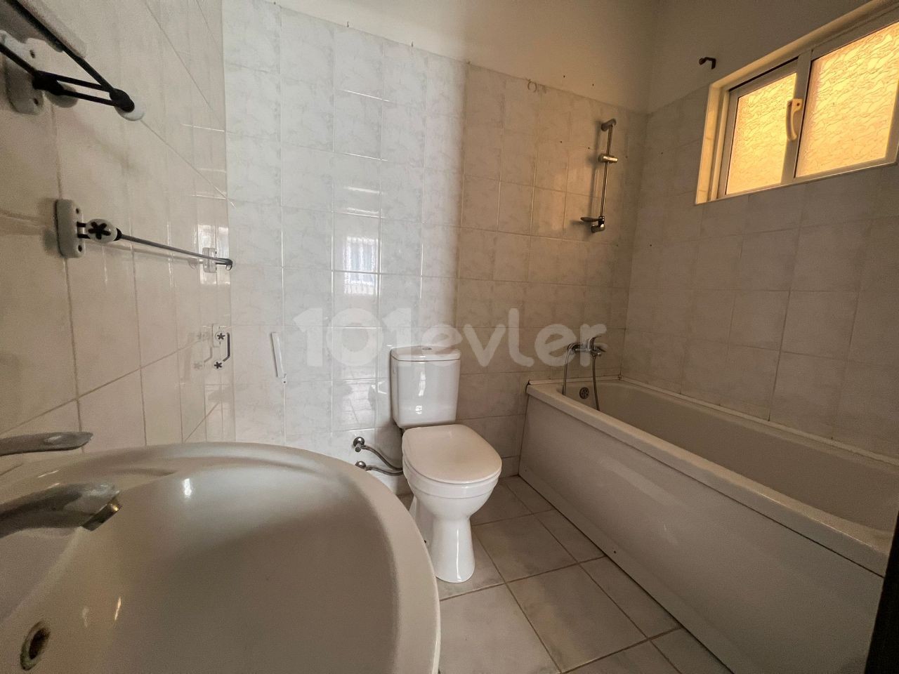 3 +1 TURKISH APARTMENT FOR SALE IN NICOSIA / ORTAKOY ** 