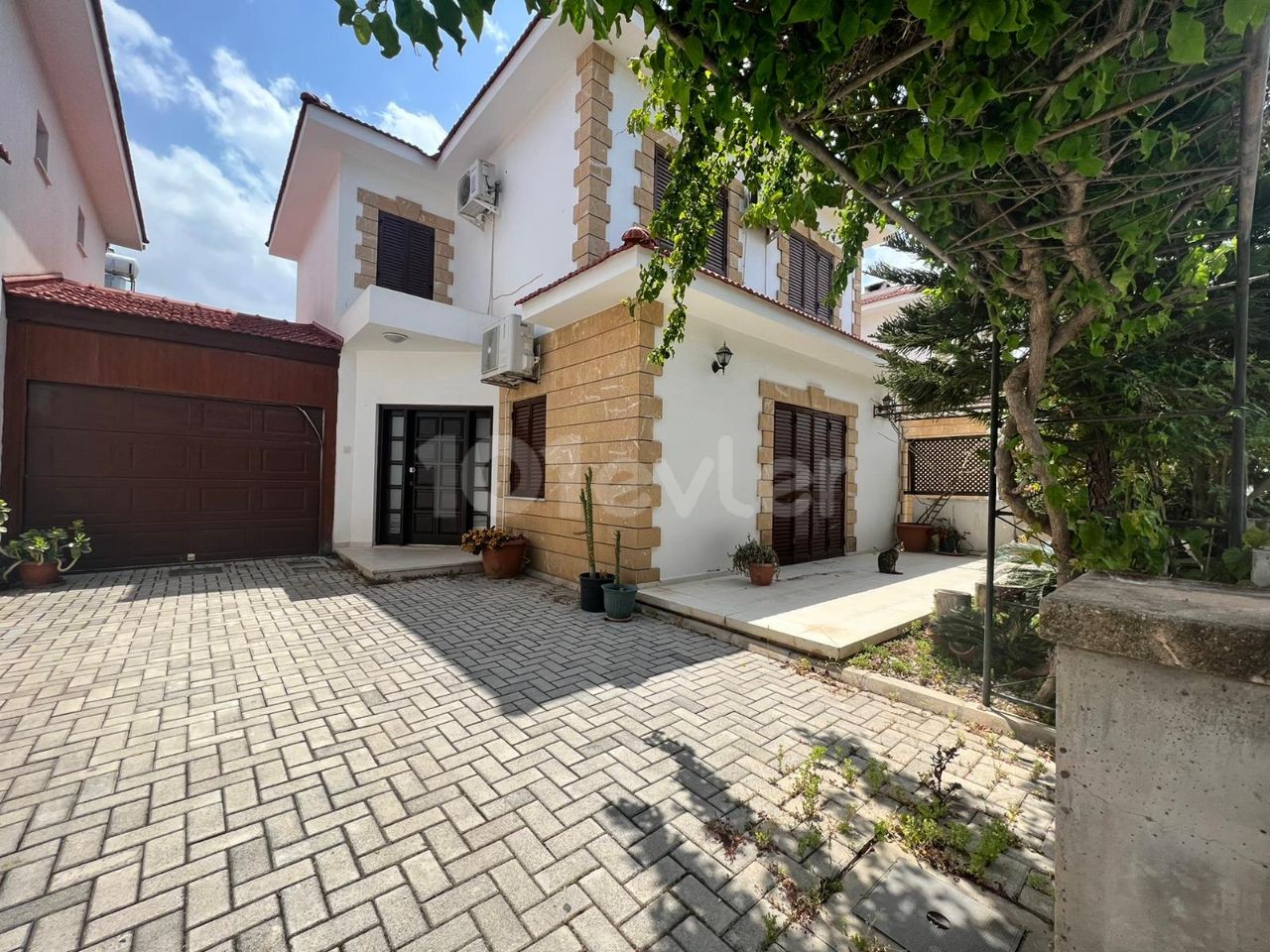 DETACHED FURNISHED DUPLEX HOUSE FOR RENT IN NICOSIA/ORTAKOY ** 