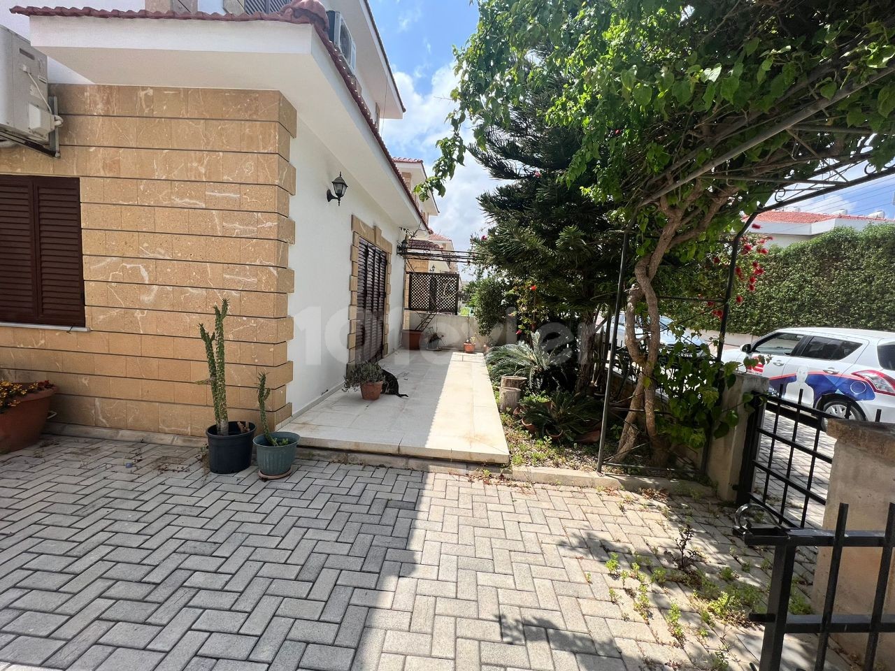 DETACHED FURNISHED DUPLEX HOUSE FOR RENT IN NICOSIA/ORTAKOY ** 