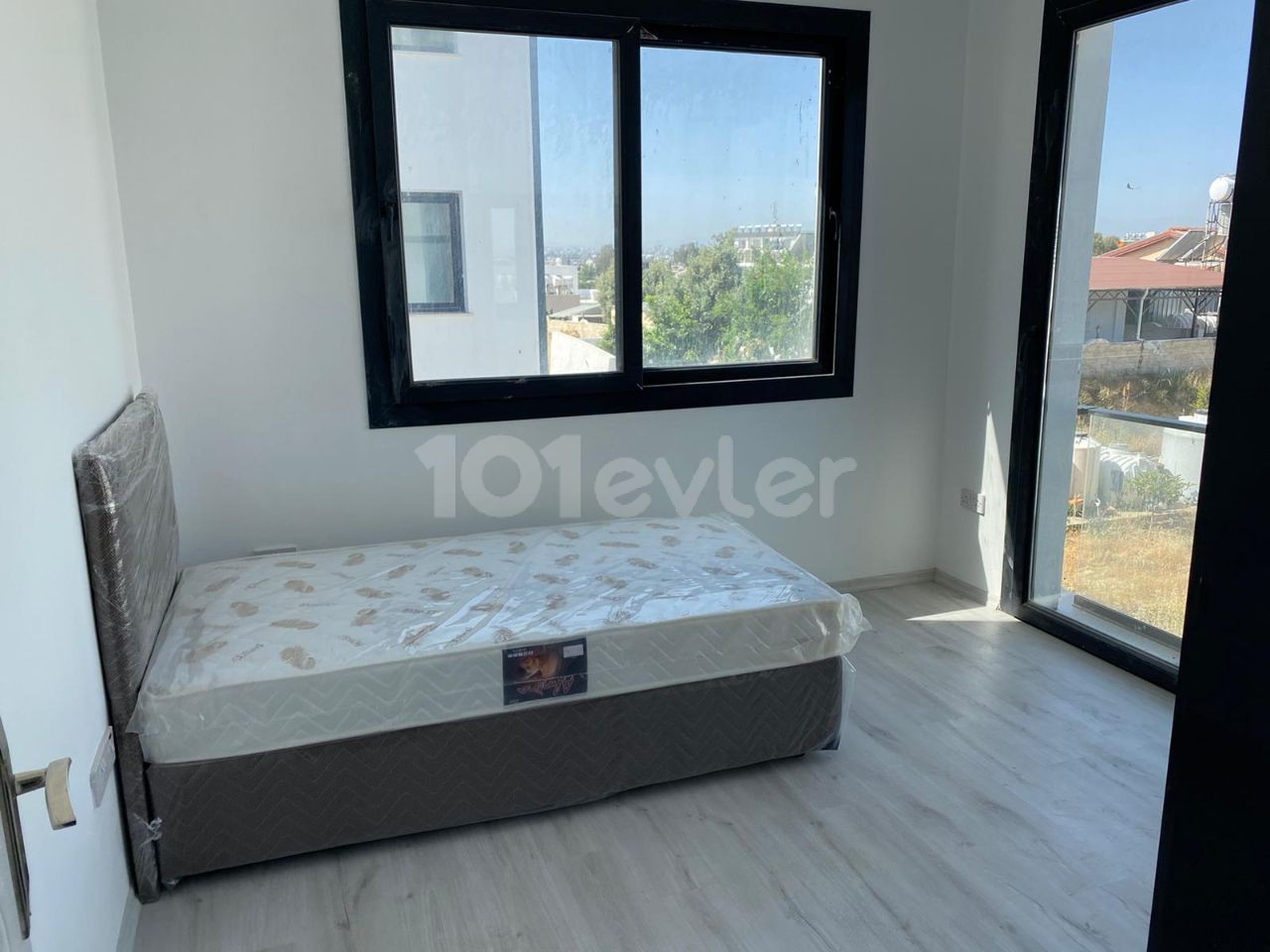 LEFKOŞA / HAMİTKÖY'DE SIFIR FULL EŞYALI KİRALIK 2+1 LÜKS DAİRE