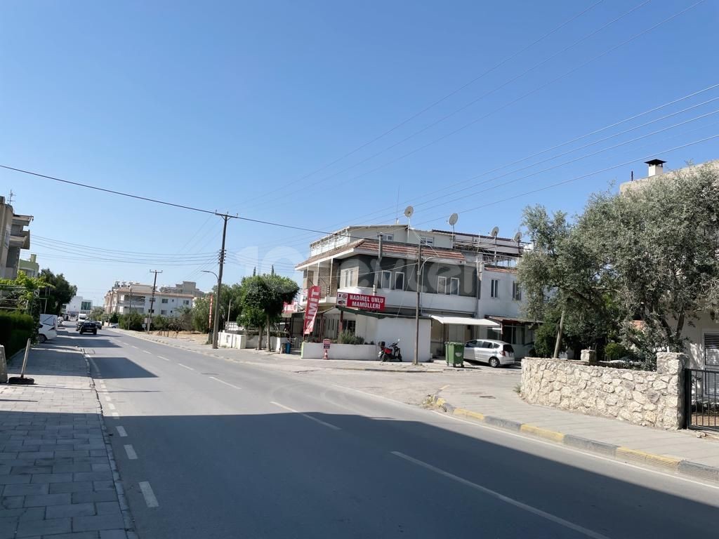 A CORNER PLOT SUITABLE FOR THE CONSTRUCTION OF A 5-Decker APARTMENT WITH A COMMERCIAL PERMIT ON THE MAIN STREET IN NICOSIA / HAMITKOY ** 