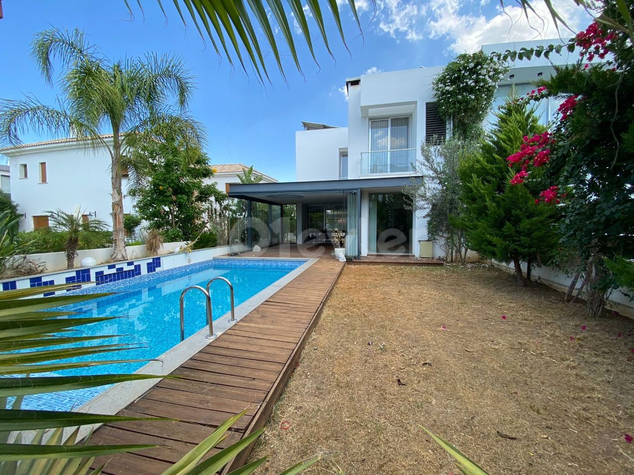 NICOSIA /YENIKENT LUXURY VILLA WITH POOL FOR RENT ** 