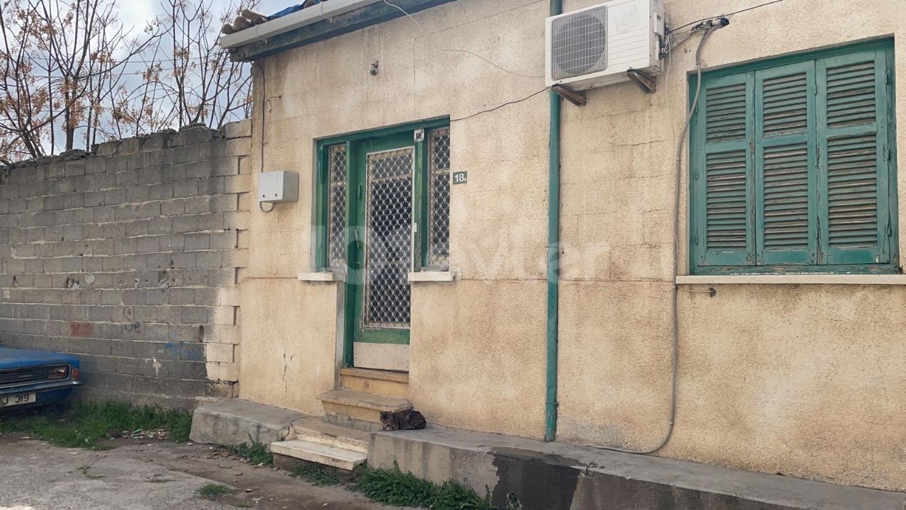 NICOSIA / SURIÇI FOR SALE (SHOP-HOUSE-WAREHOUSE) COMPLETE BUILDING ** 