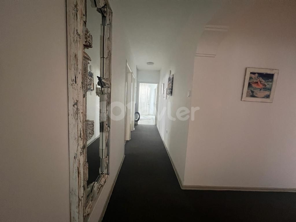 VOLL MÖBLIERTE WOHNUNG ZU VERMIETEN IN NIKOSIA/DEREBOYU NDA 3 + 1 ** 