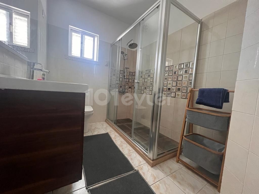 LEFKOŞA/DEREBOYU'NDA LÜKS KİRALIK FUL EŞYALI DAİRE 3+1