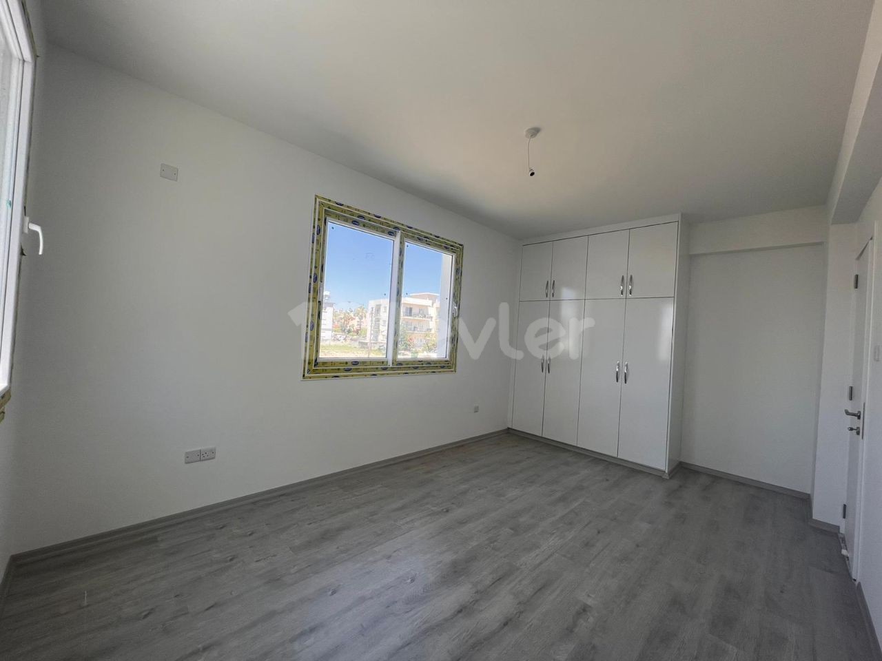 NICOSIA / MITREELI 130 M2 ZERO APARTMENT FOR SALE IN TURKISH ON THE GROUND WITH ELEVATOR ** 