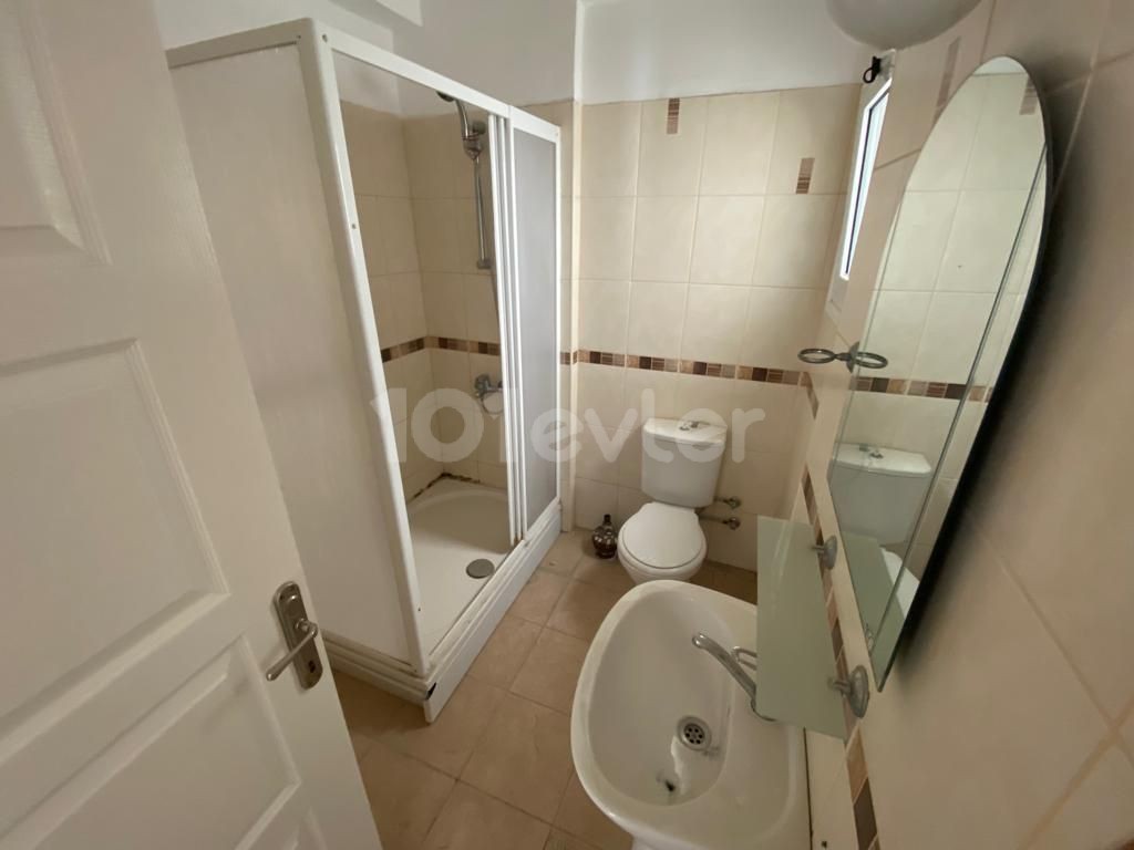 LEFKOŞA / HAMİTKÖY SATILIK 3+1 DAİRE 130M2