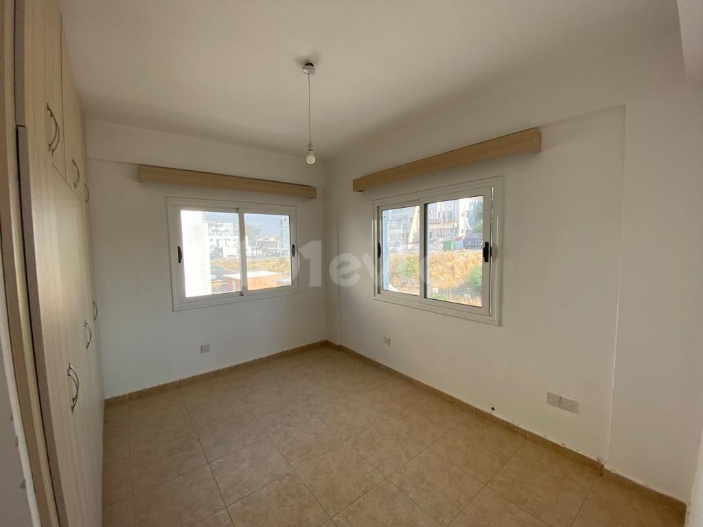 NIKOSIA / HAMITKÖY ZU VERKAUFEN 3 + 1 WOHNUNG 130M2 ** 