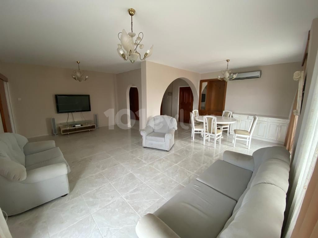 KYRENIA CENTRAL 3 + 1 APARTMENT FOR RENT ** 