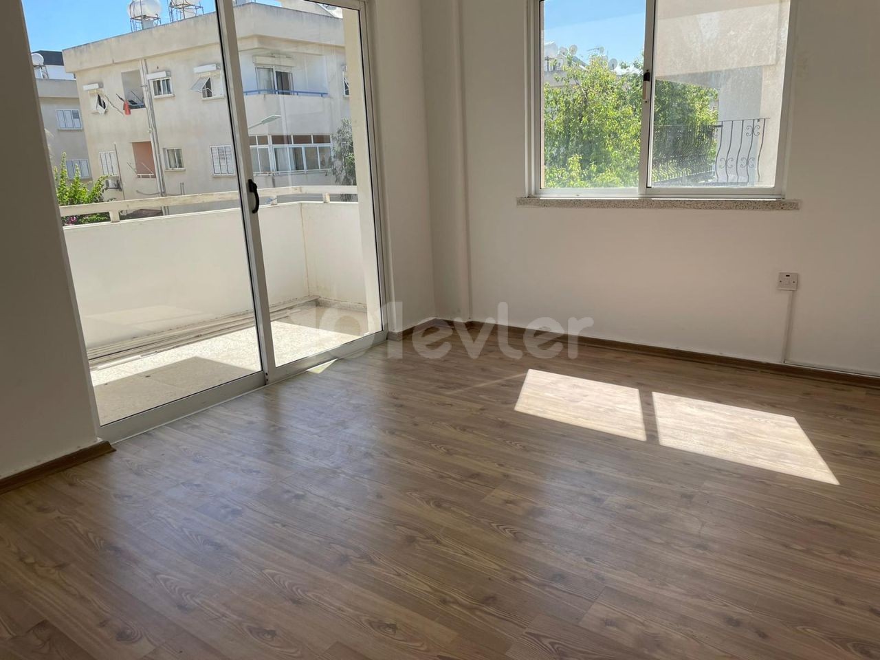 LEFKOŞA YENİKENT EŞYASIZ 3+1 DAİRE