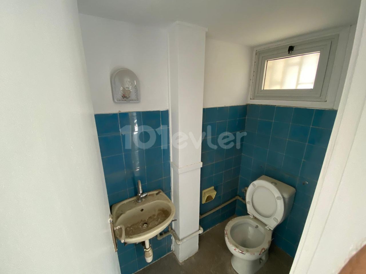 BEDRETTİN DEMİREL CADDESİ 35M2 AYLIK ÖDEMELİ KİRALIK OFİS