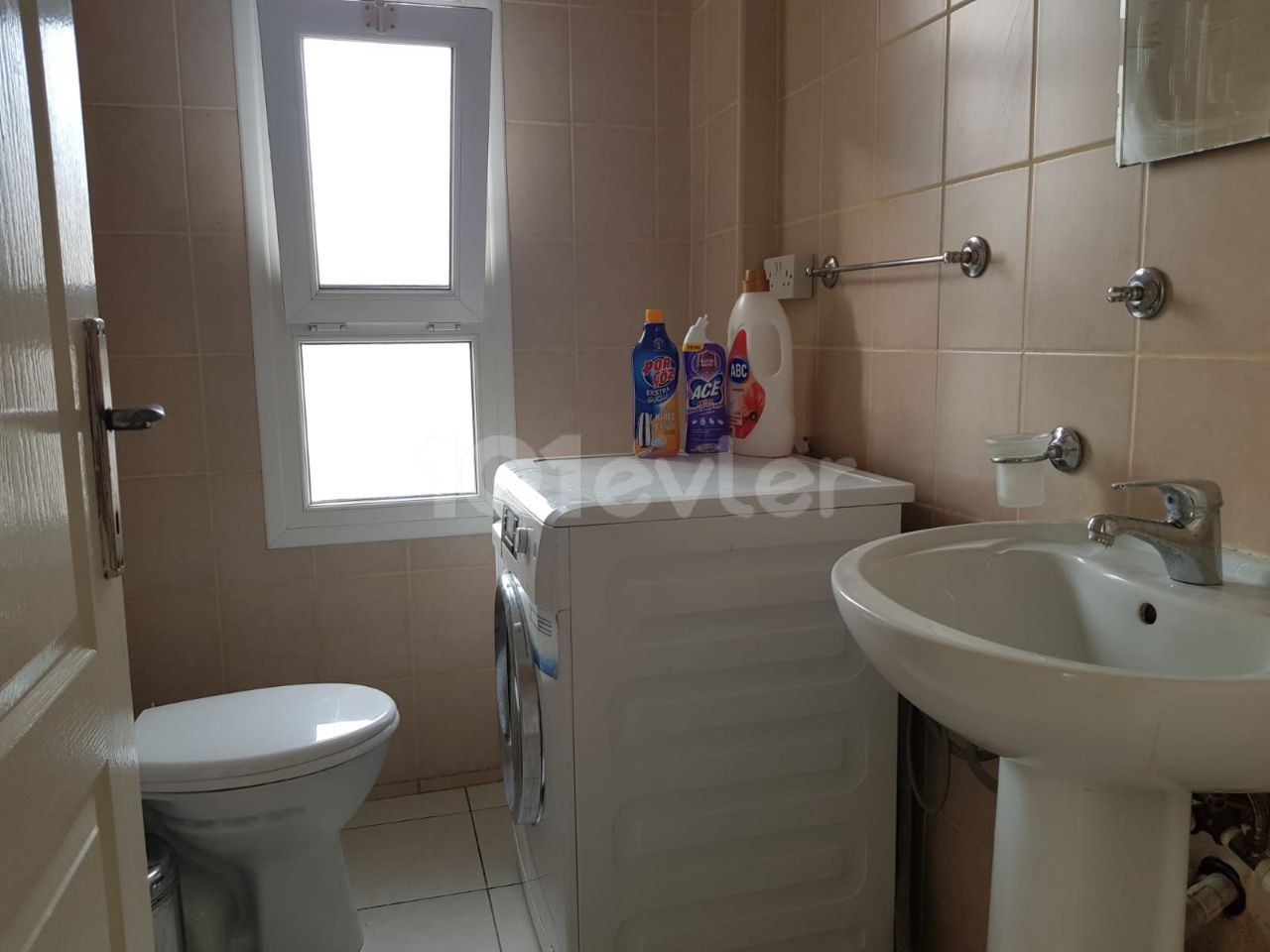 Flat To Rent in Girne Merkez, Kyrenia