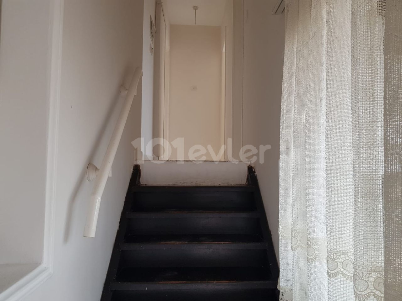 Flat To Rent in Girne Merkez, Kyrenia