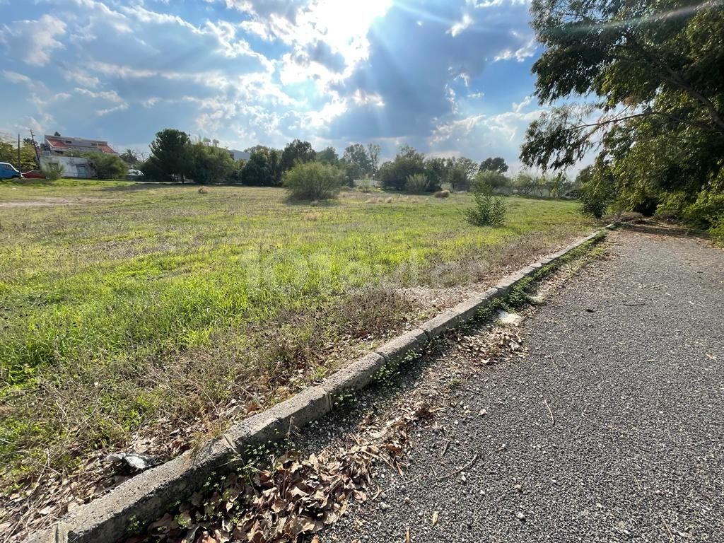 Residential Zoned Plot For Sale in Köşklüçiftlik, Nicosia