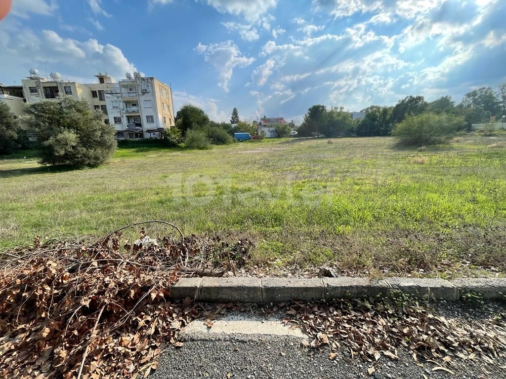 Residential Zoned Plot For Sale in Köşklüçiftlik, Nicosia