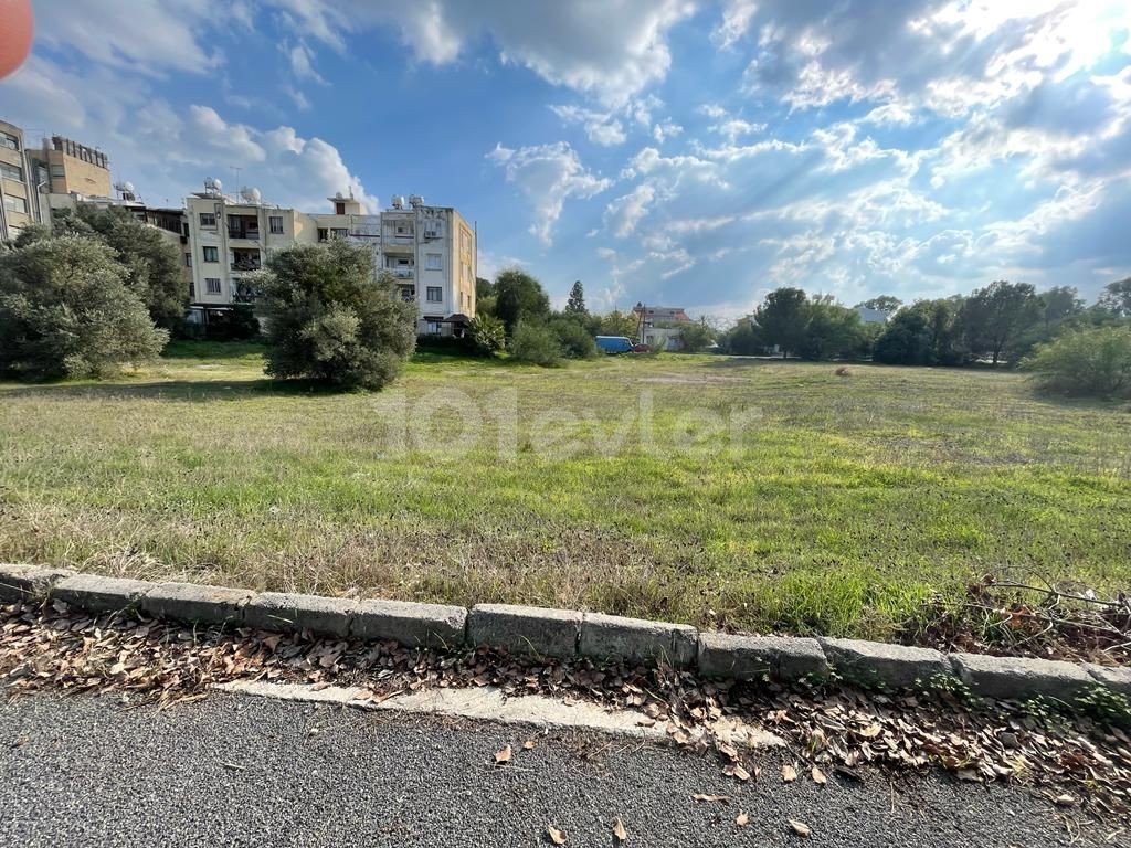 Residential Zoned Plot For Sale in Köşklüçiftlik, Nicosia