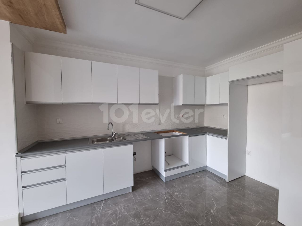 Flat To Rent in Dumlupınar, Nicosia