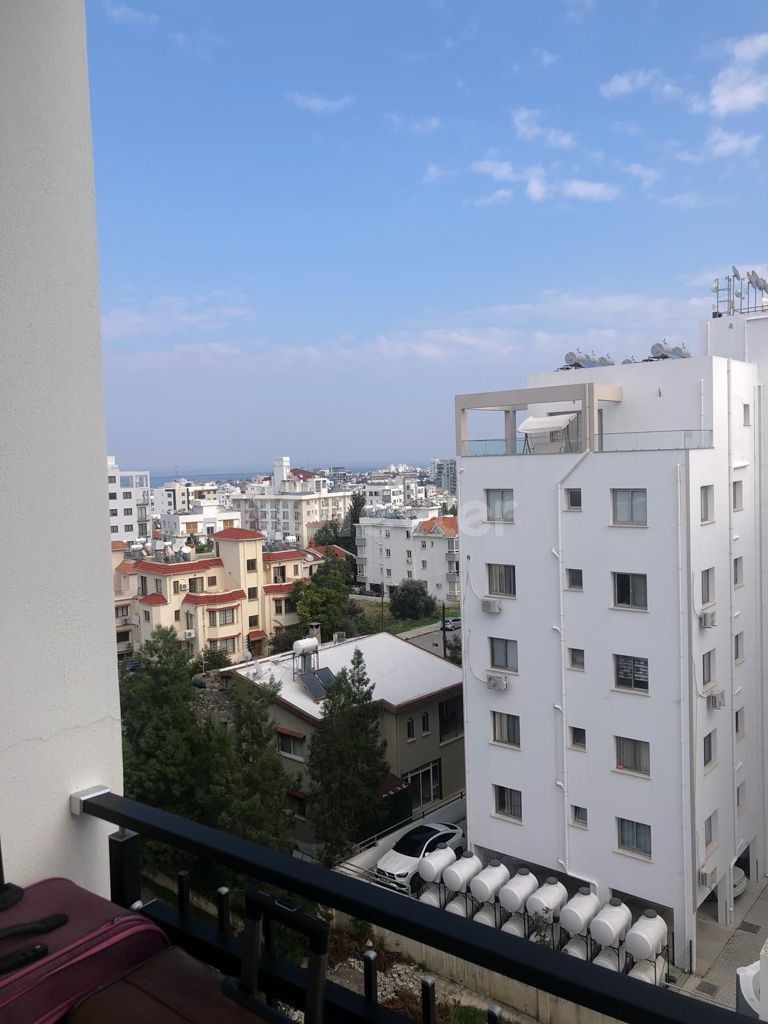 GİRNE MERKEZ'DE SATILIK DAİRE