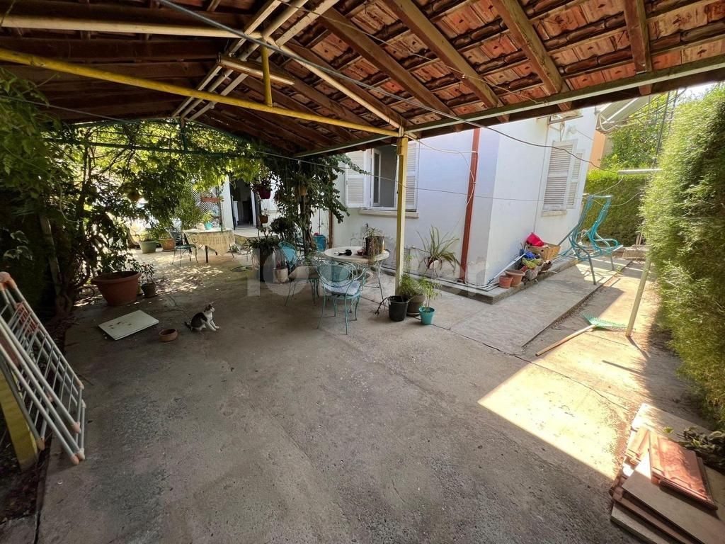 Zwillingshaus mit Garten zum VERKAUF in Nikosia Kucuk Kaymakli Bezirk