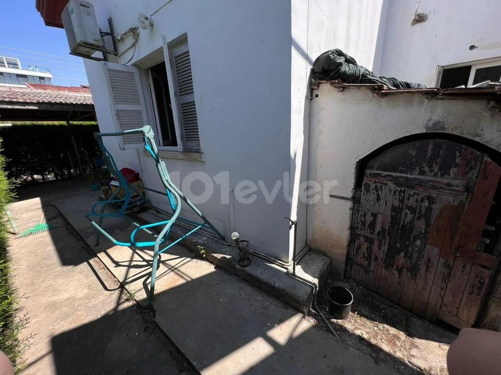 Zwillingshaus mit Garten zum VERKAUF in Nikosia Kucuk Kaymakli Bezirk