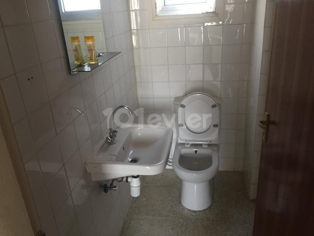 LEFKOŞA METEHAN KİRALIK DAİRE 3+1 EŞYASIZ